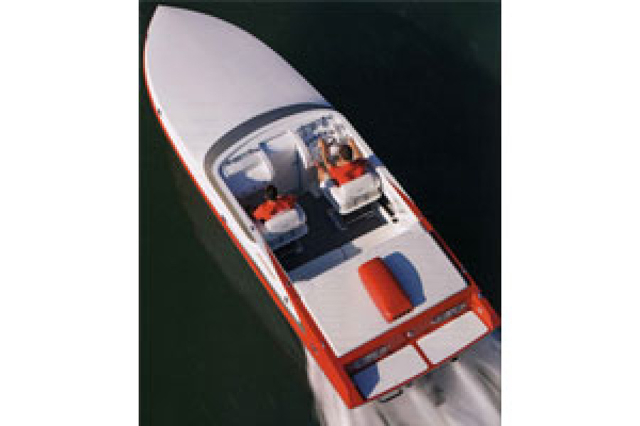 Howard 28 Bullet wins an unprecedented fourth “Powerboat Sportboat of the Year” award.